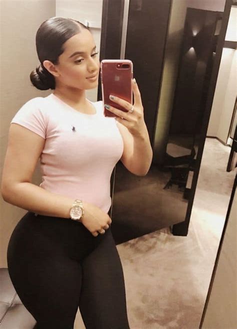 Thick Latinas (@thick.latinas)